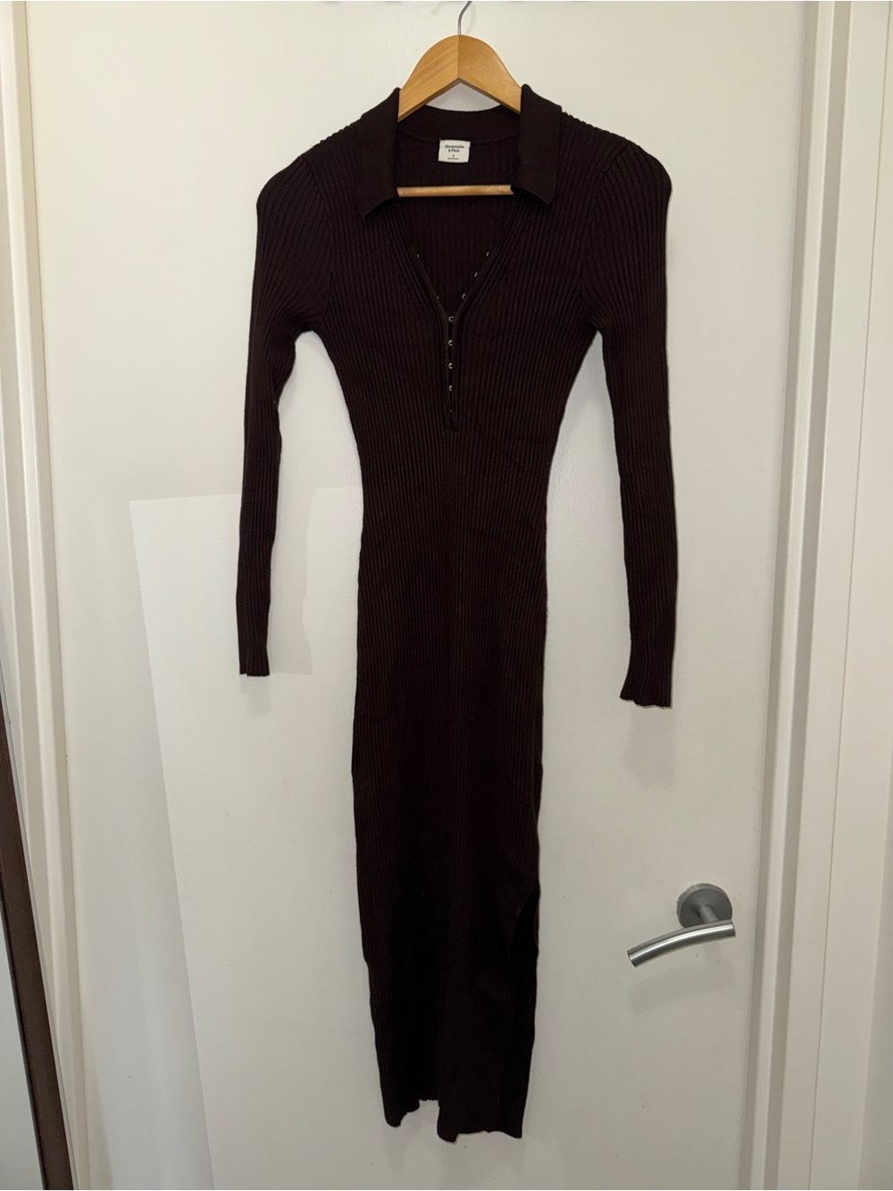 Abercrombie & Fitch ribbed knit midi dress